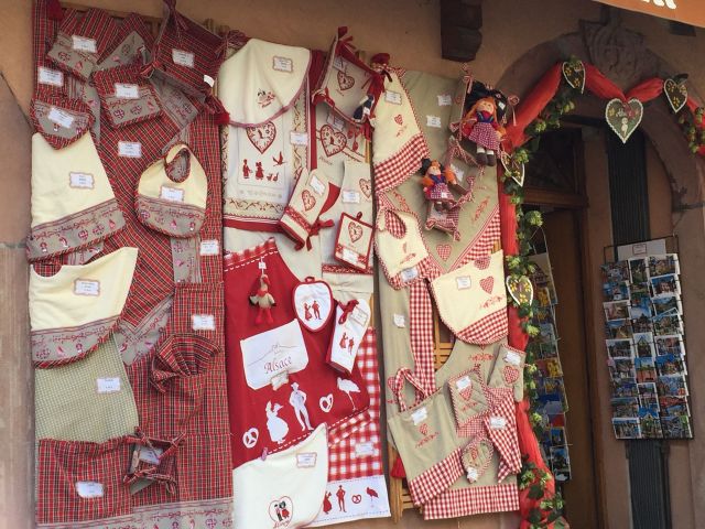 Hearts and plaid - the Alsace folk designs.